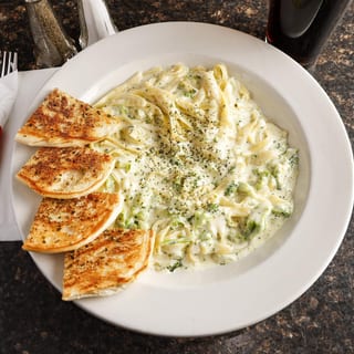 Fettuccine Alfredo